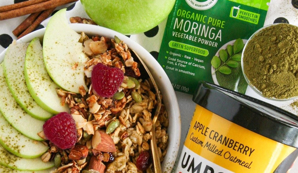 Looking for an energizing breakfast recipe? Try this Super Green Oatmeal!